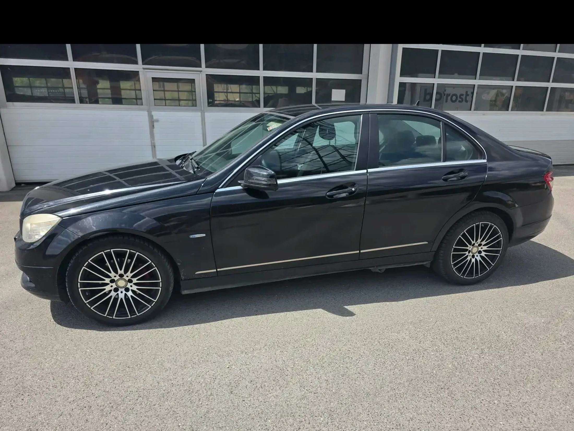Mercedes-Benz C 220 Limousine