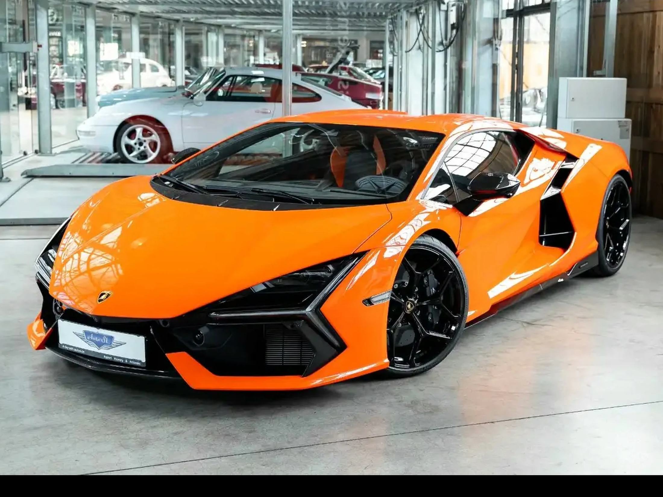 Lamborghini Revuelto