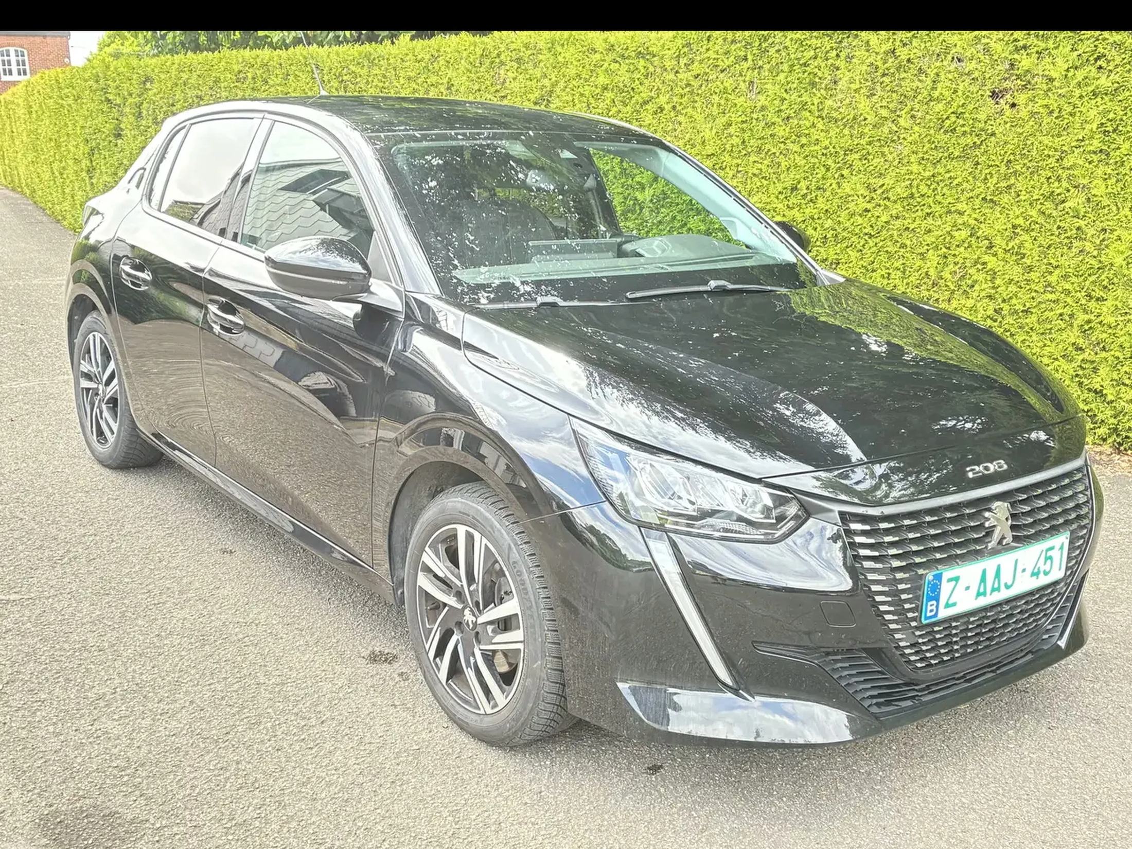 Peugeot 208 208
