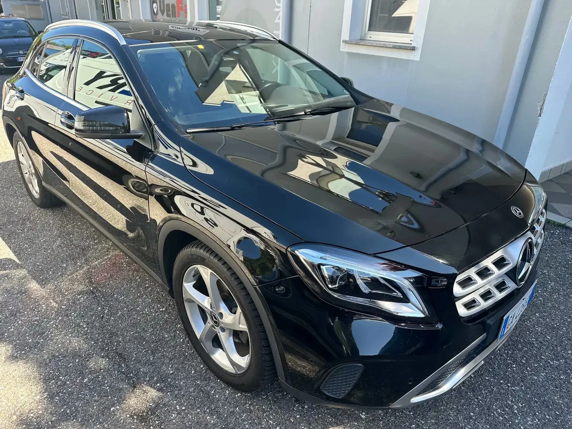 Mercedes-Benz GLA 200