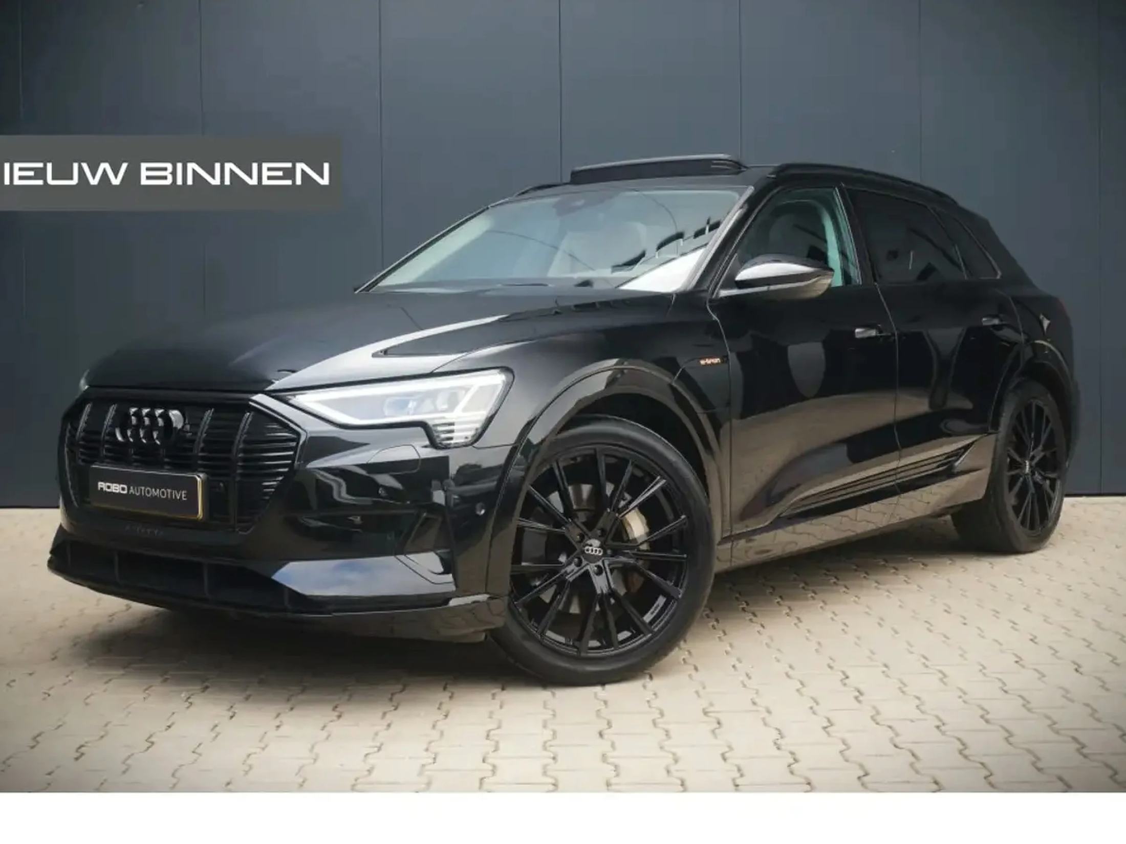 Audi e-tron e-tron