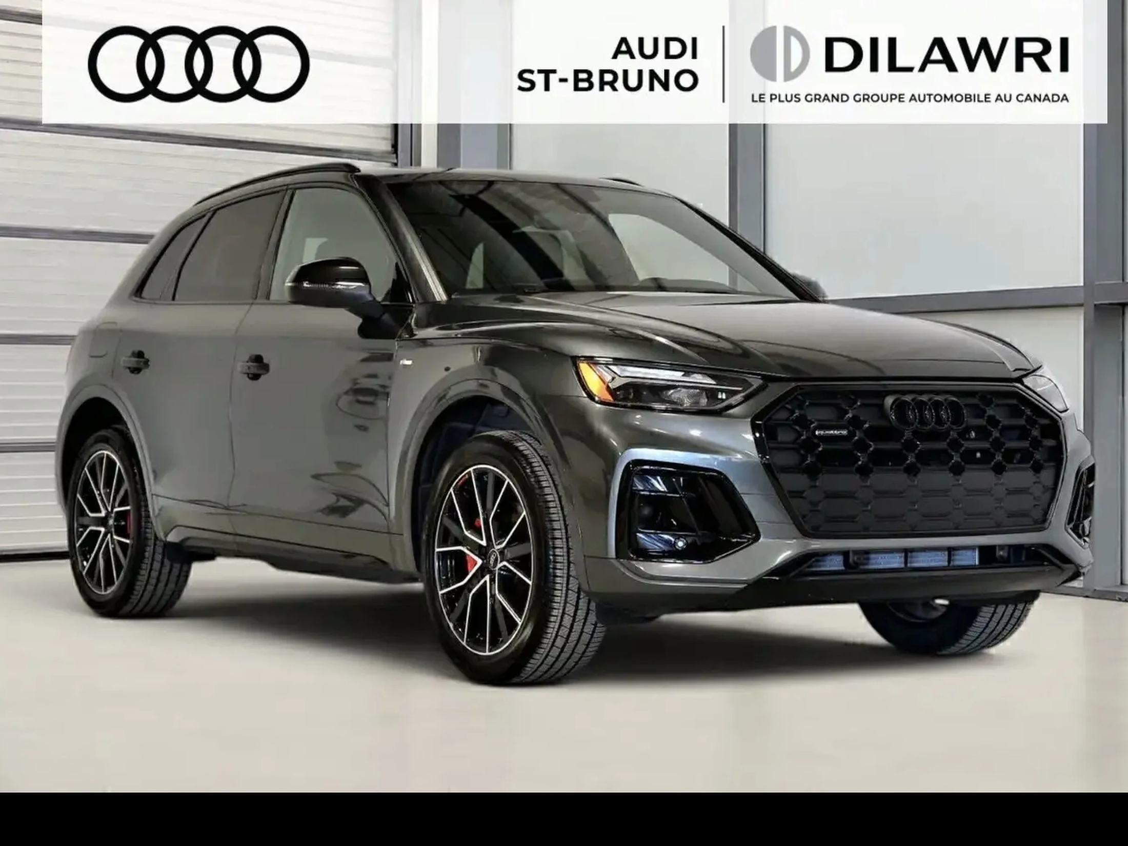 2025 Audi Q5 Progressiv S-Line / Black Package / Carplay / Excl