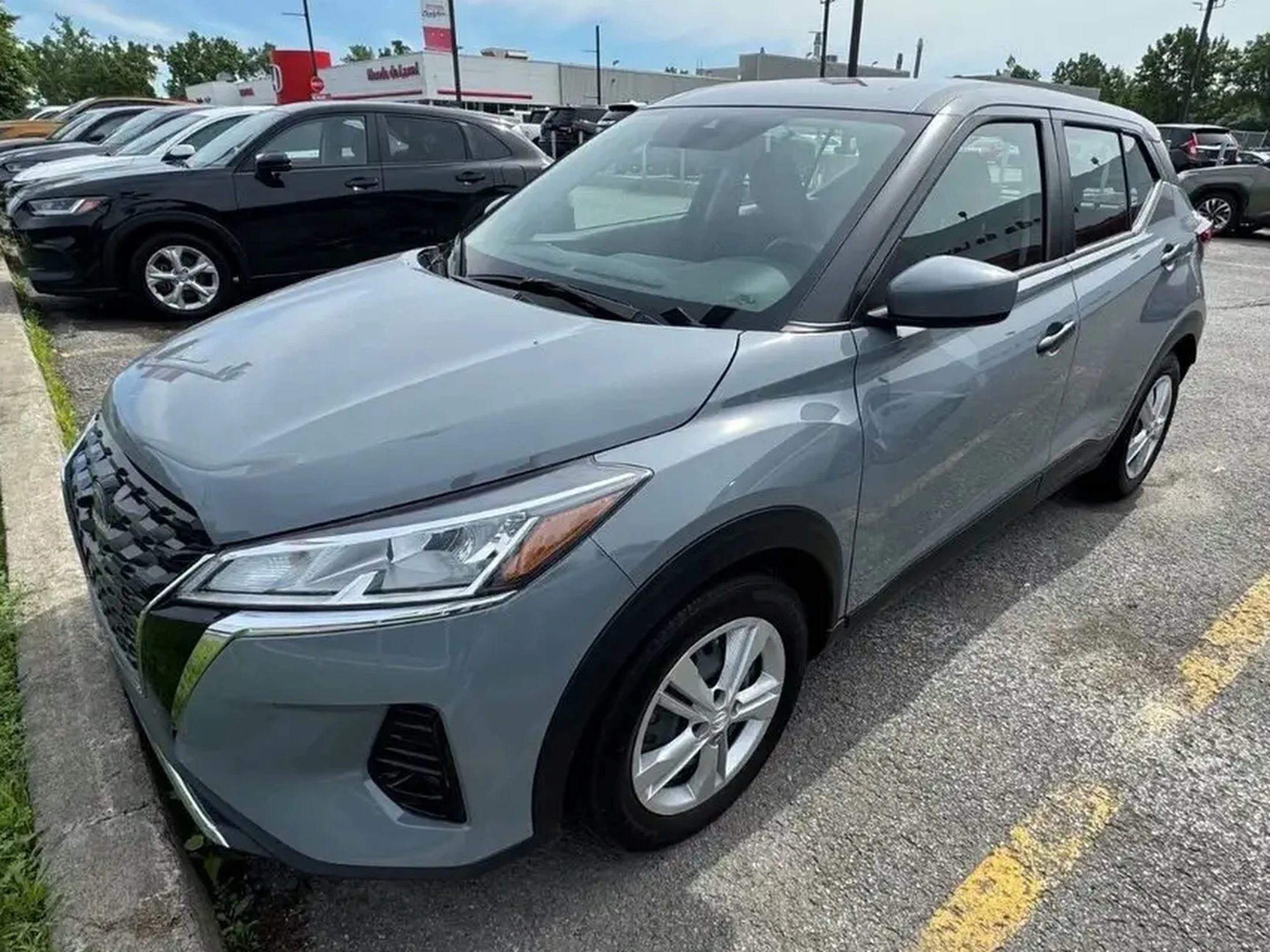2024 Nissan Kicks S