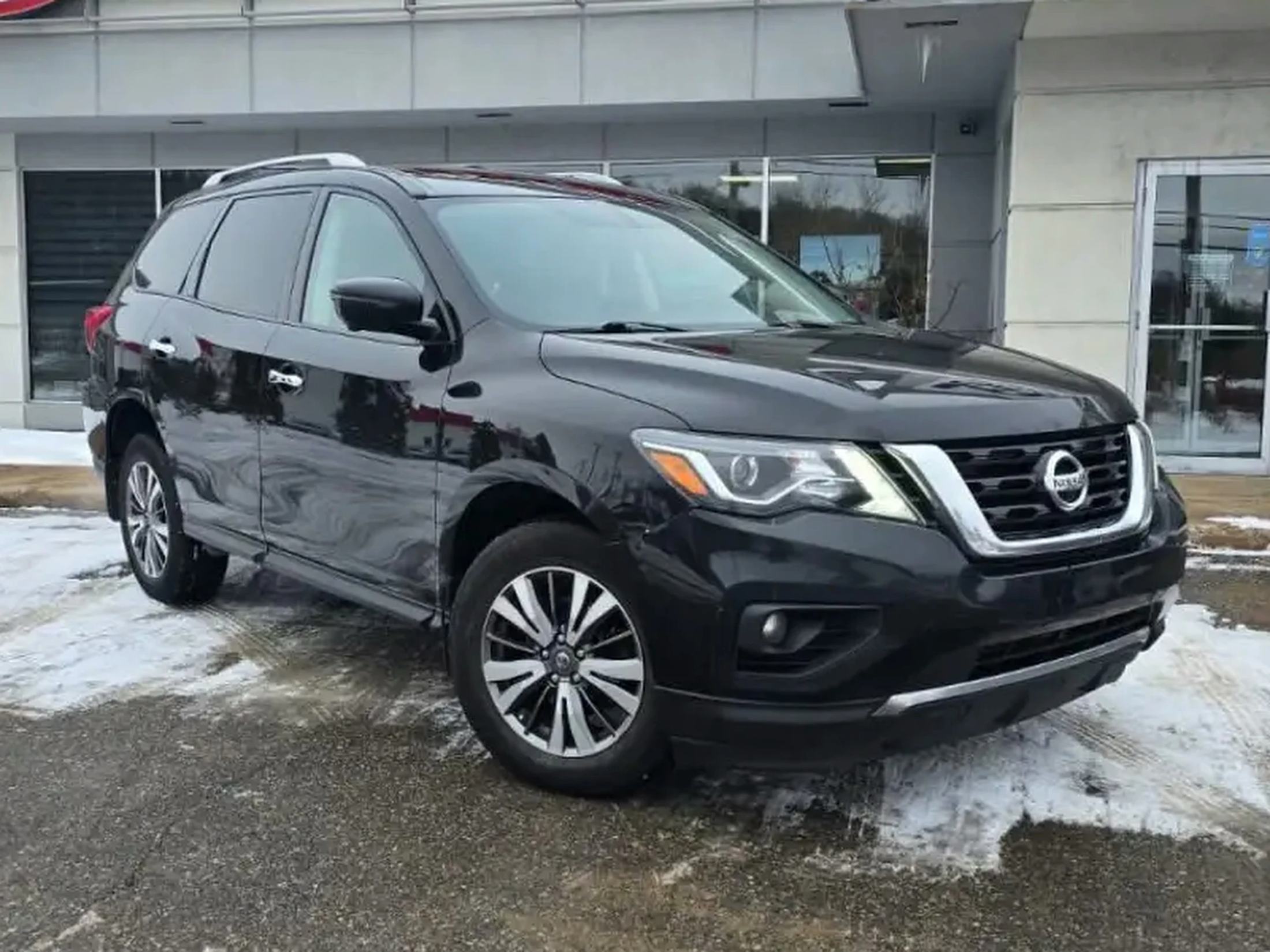 2018 Nissan Pathfinder SL 4x4 avec ensemble Privilège