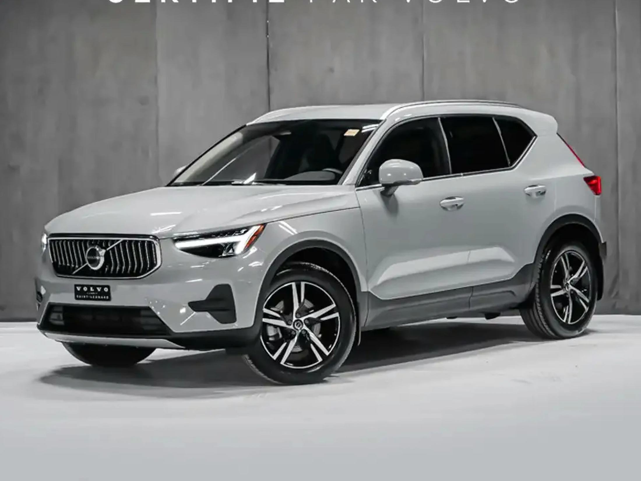 2025 Volvo XC40 B5 CORE BRIGHT CLIMATE