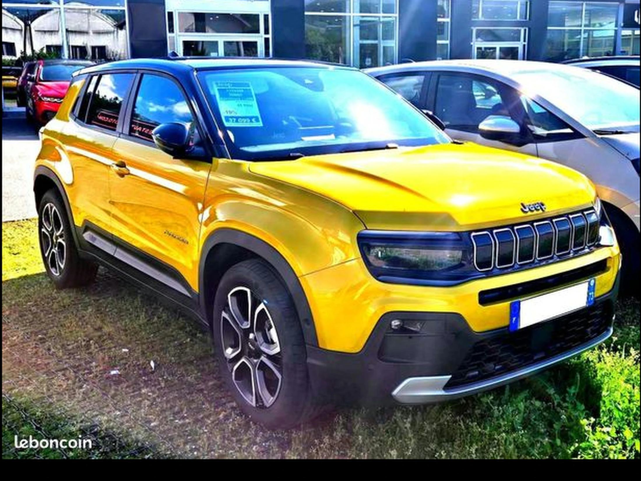 JEEP AVENGER Electrique - 156 Summit Pack Cuir