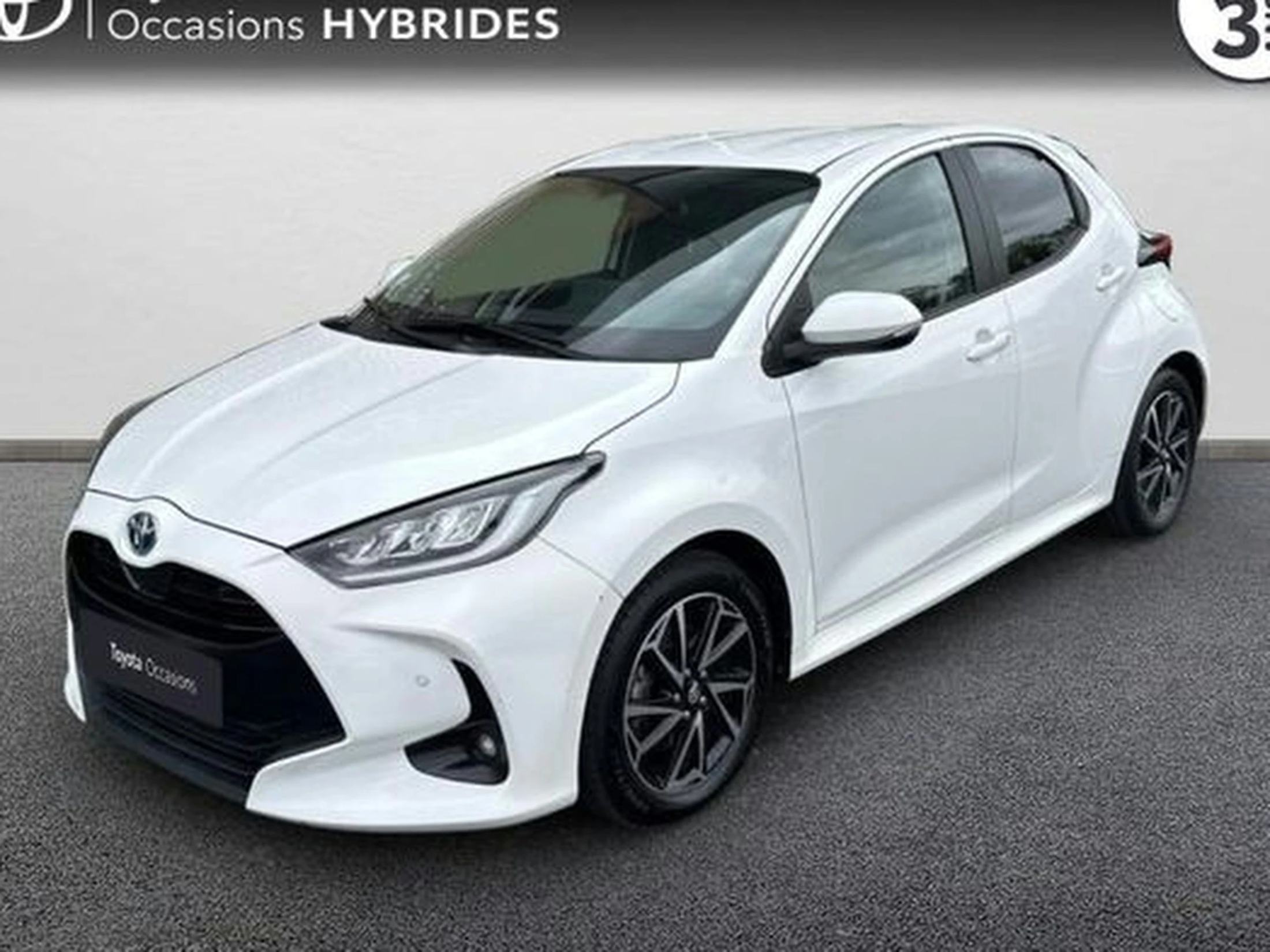 Toyota Yaris 116h Design 5p MY22