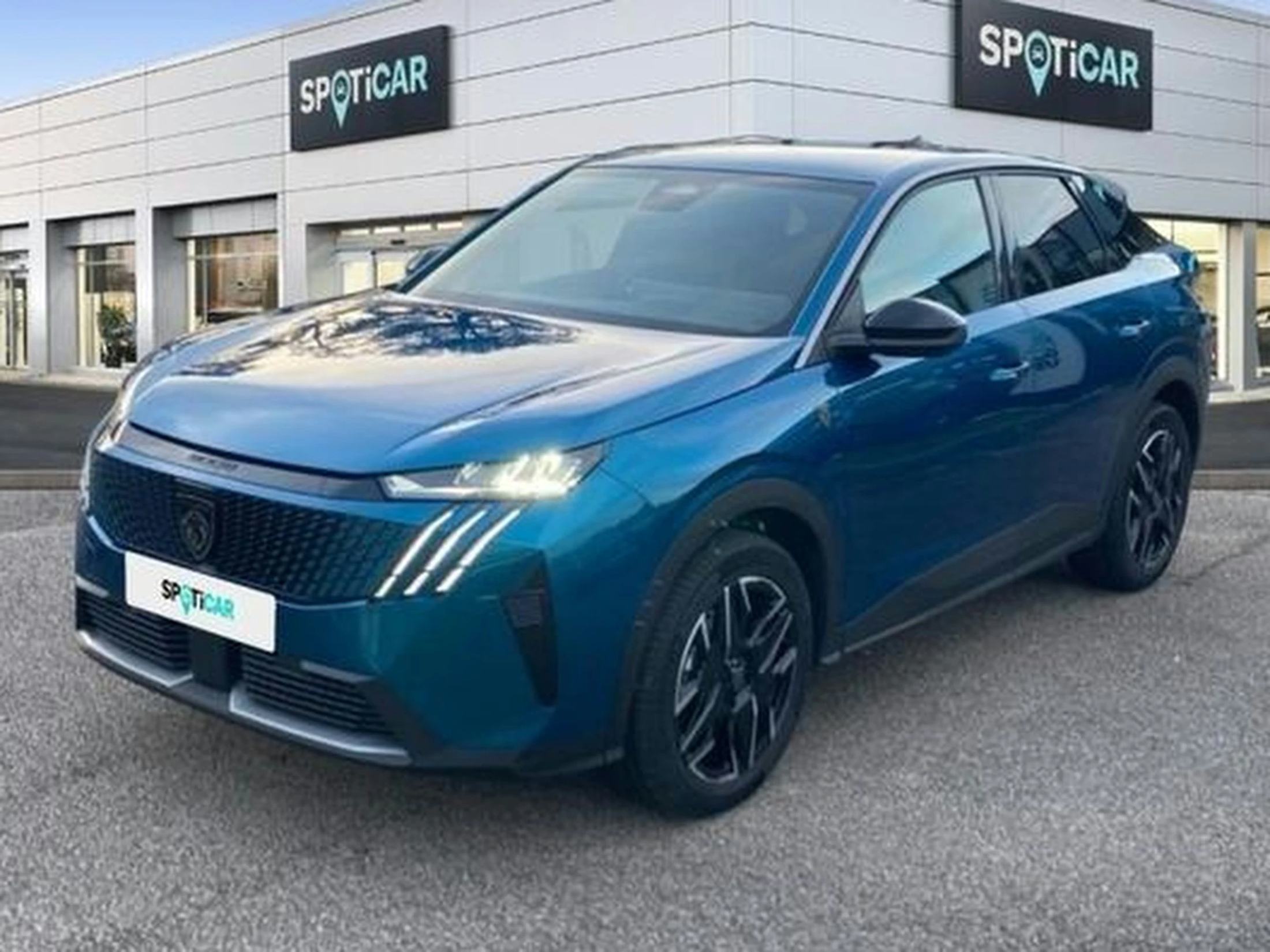 Peugeot 3008 1.2 Hybrid 136 Allure e-DCS6 / ATTELAGE