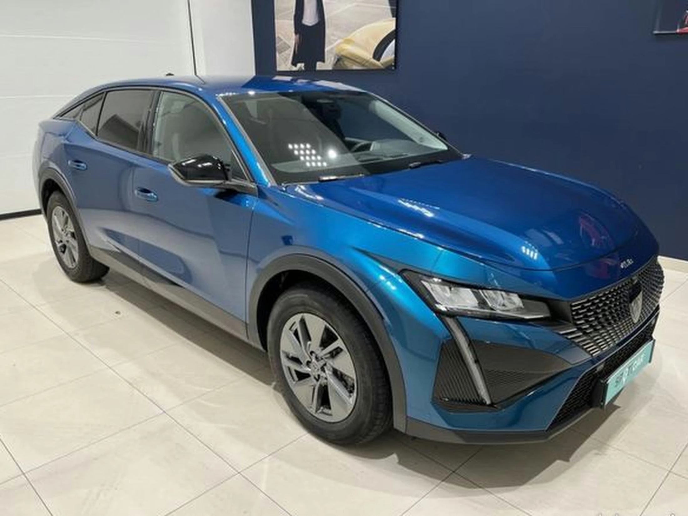 Peugeot 408 Hybrid 136 e-DCS6 ALLURE