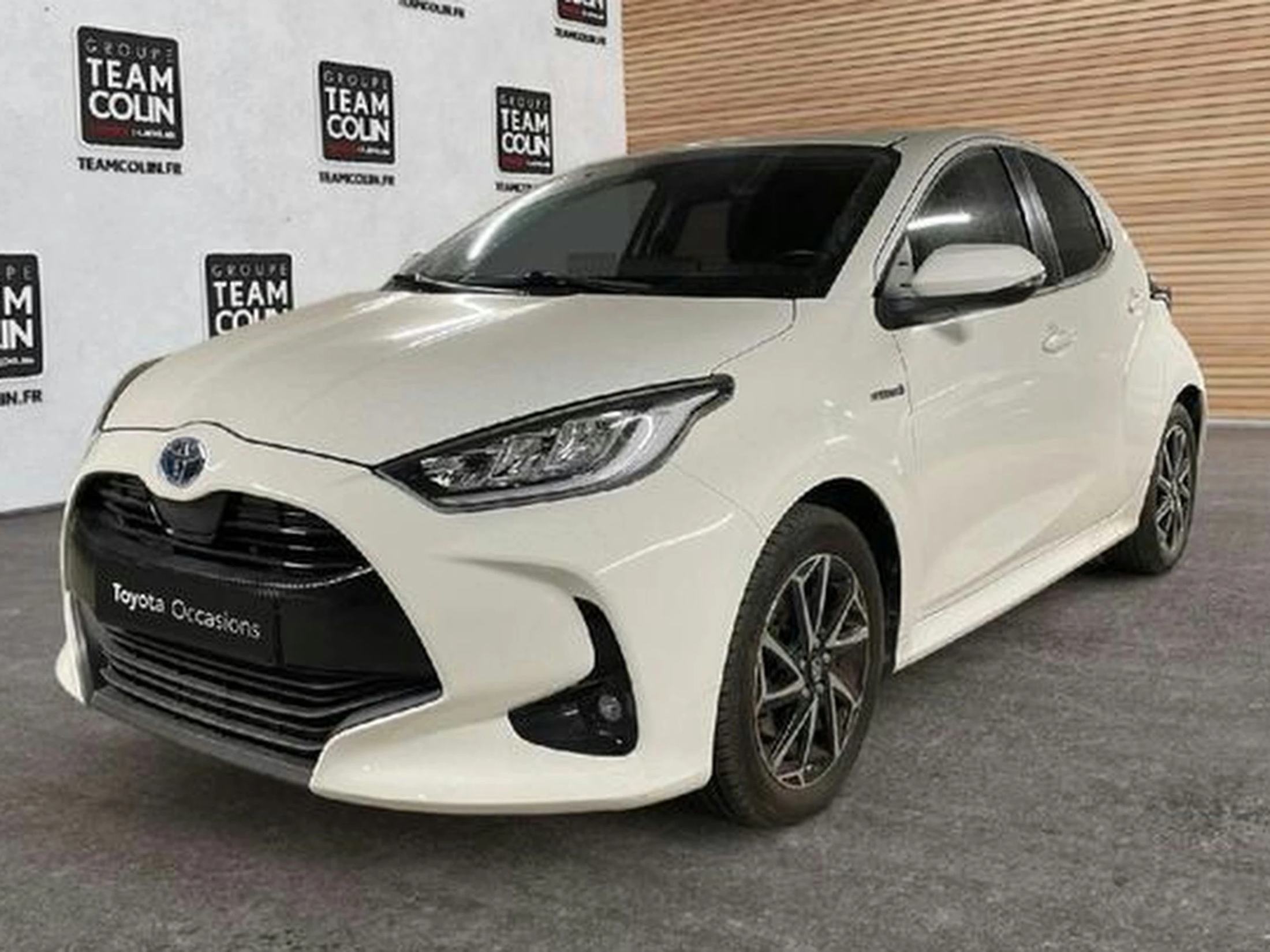 Toyota Yaris 116h Design 5p MY22