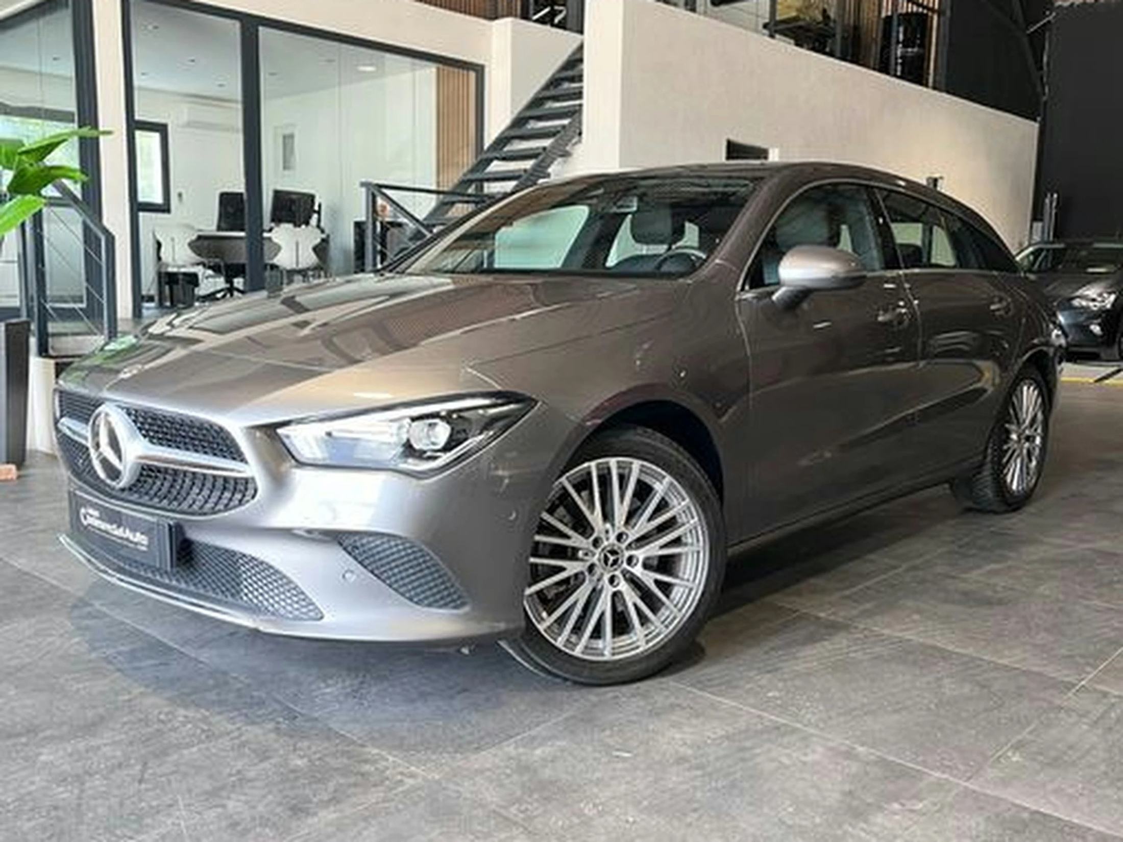 MERCEDES CLA SHOOTING BRAKE BUSINESS 250 e 8G-DCT Business Line - SOH 95% - HISTORIQUE - PARFAIT ETAT - TVA