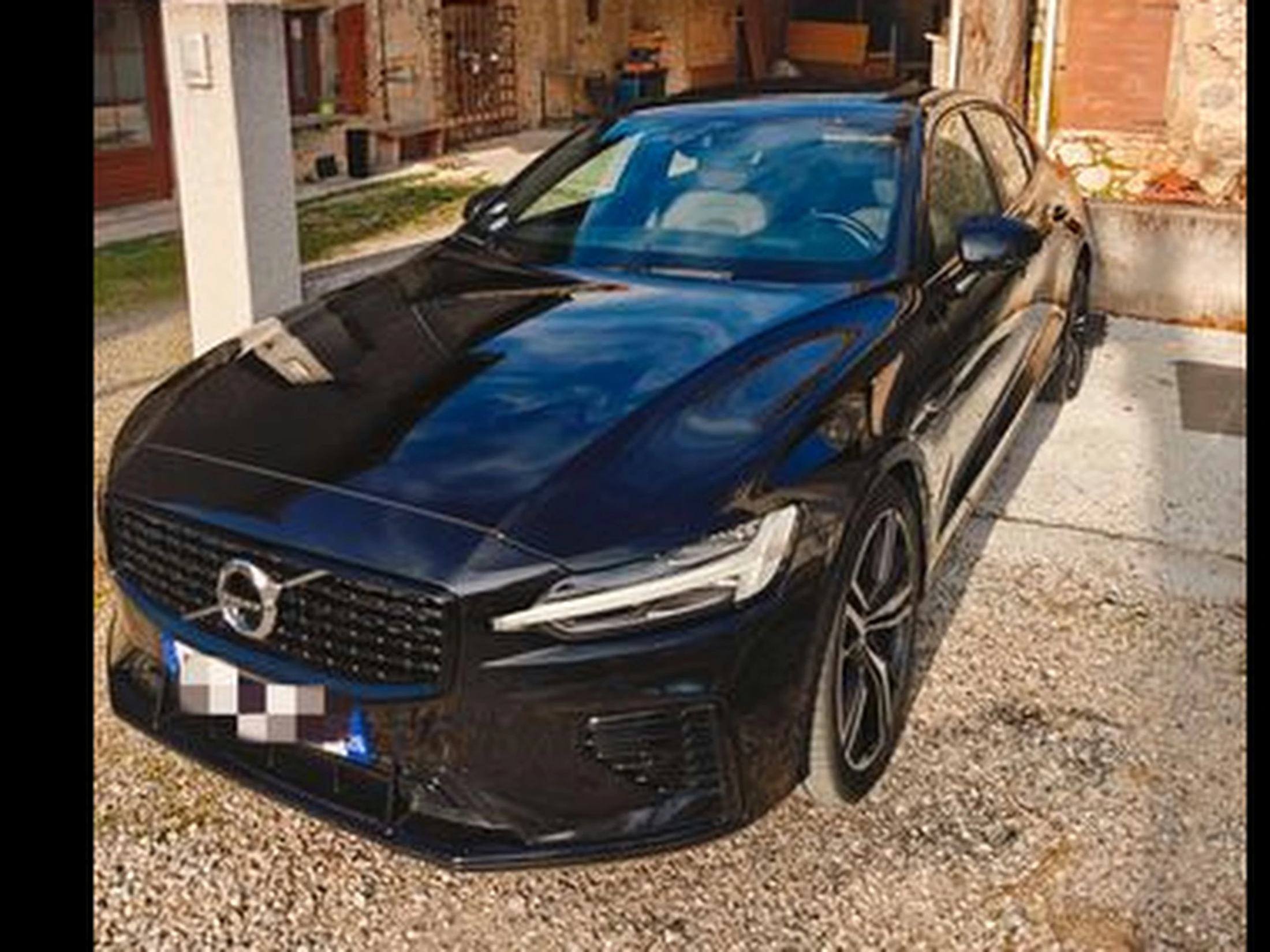 Volvo S60 T6 Recharge R-Design – 2021 – Full options