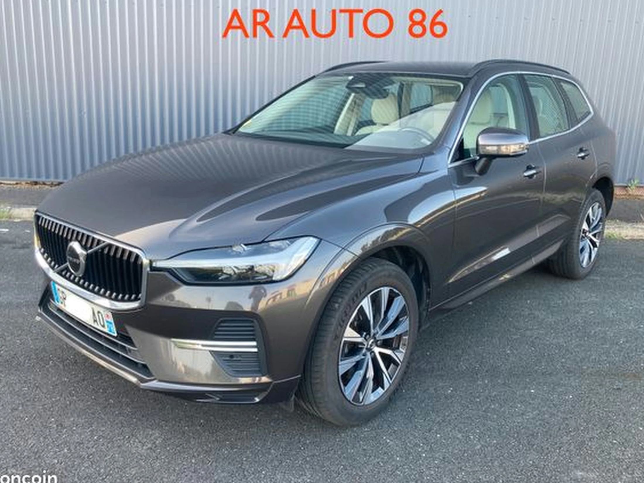 Volvo Xc60 B4 (DIESEL) 197 CH GEARTRONIC 8 MOMENTUM BUSINESS TVA Etat neuf