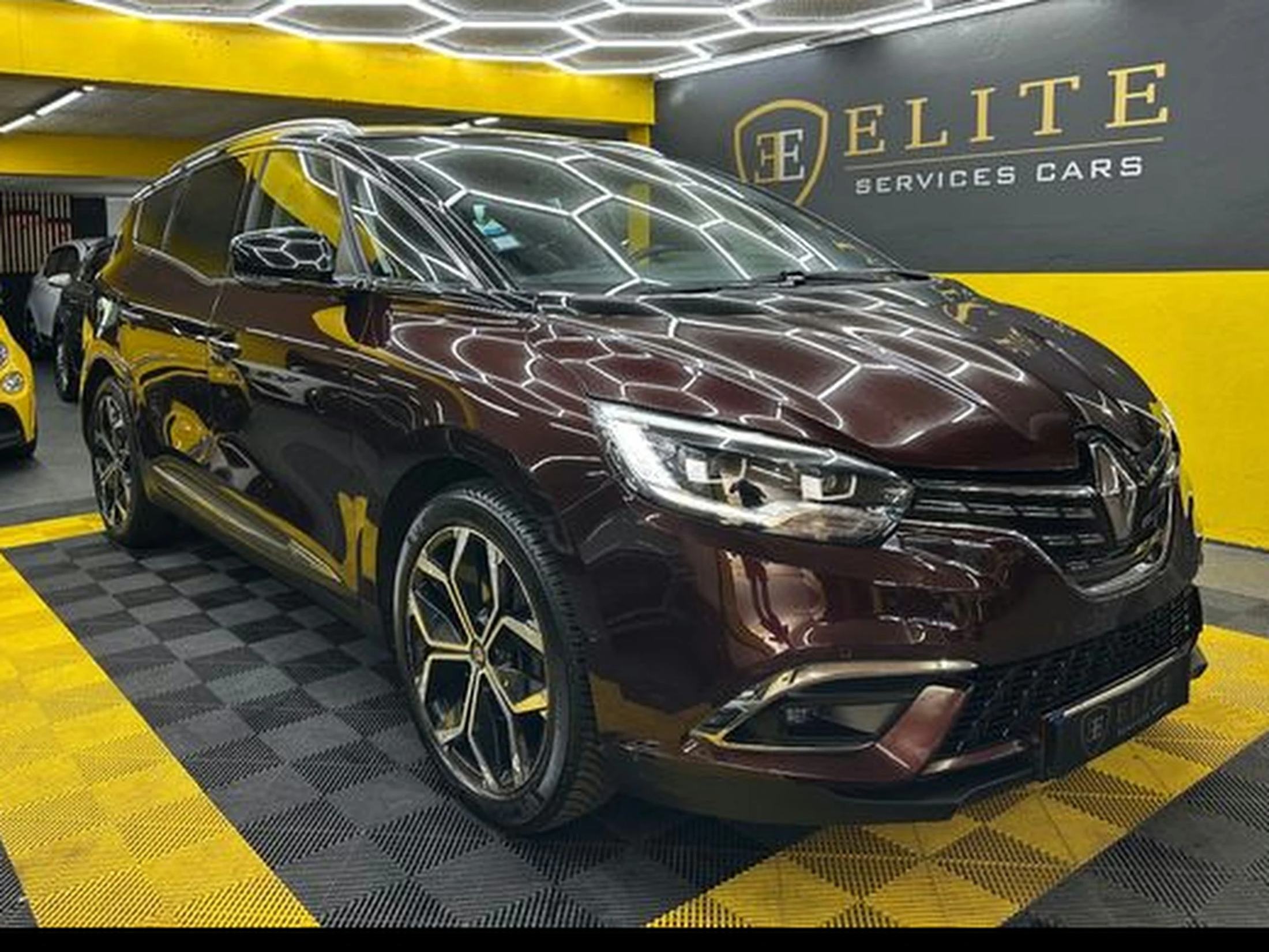 RENAULT GRAND SCENIC IV Phase 2 1.3TCe 160CV EDC - 21 Intens 7Pl TVA Récupérable Garantie