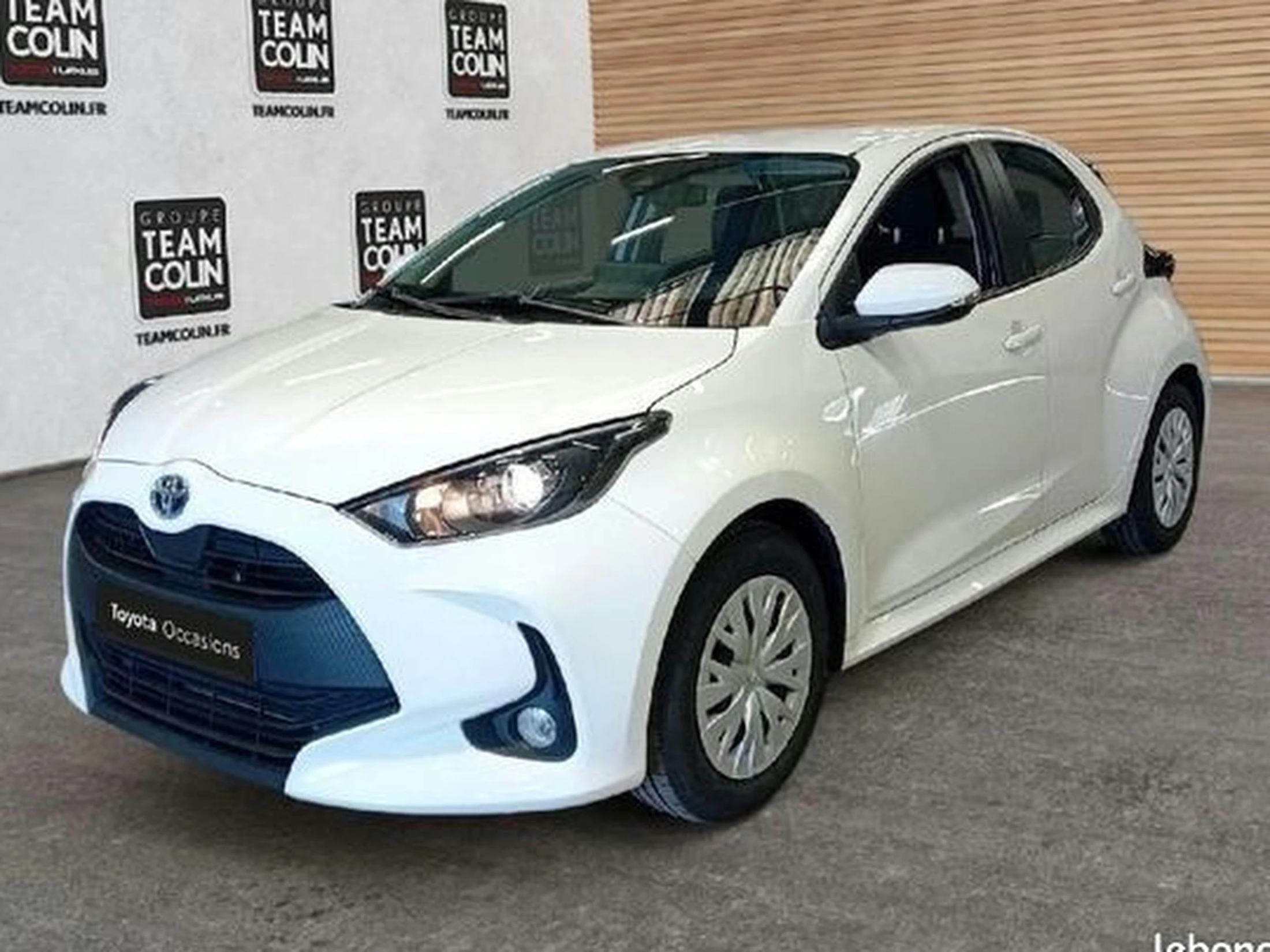 Toyota Yaris 116h Dynamic 5p MY21