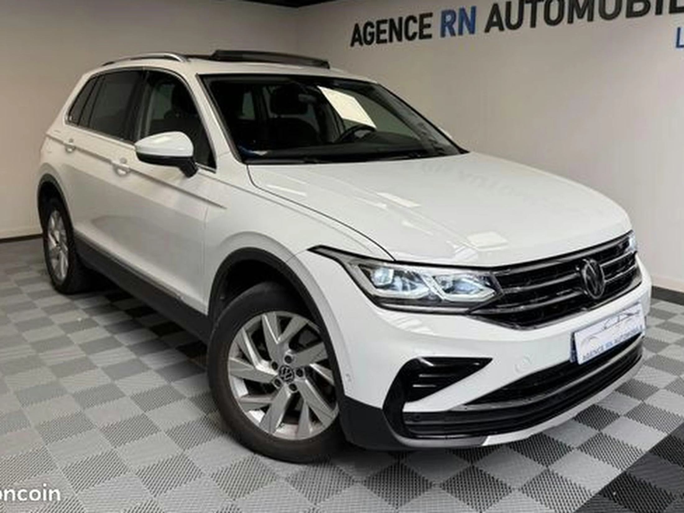 VOLKSWAGEN TIGUAN 1.4 eHybrid 245 ch Elegance DSG6 - 1ère Main Française
