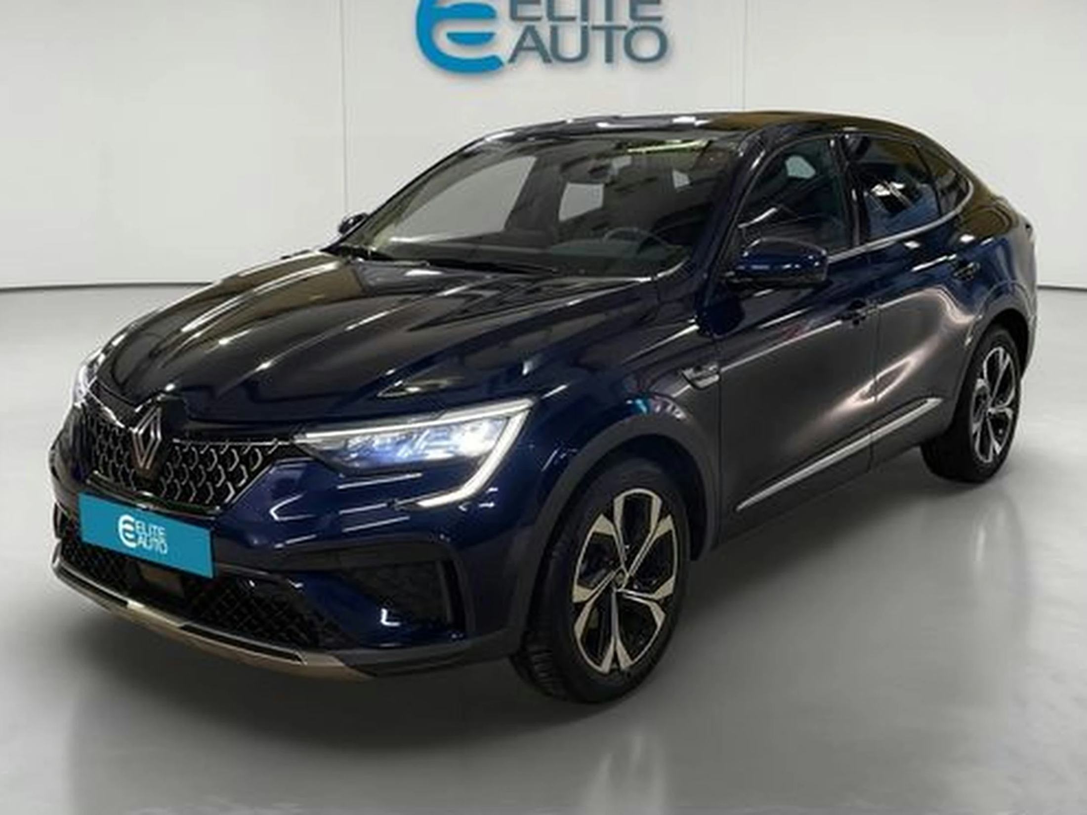 RENAULT Arkana E-Tech 145 - 23 Techno