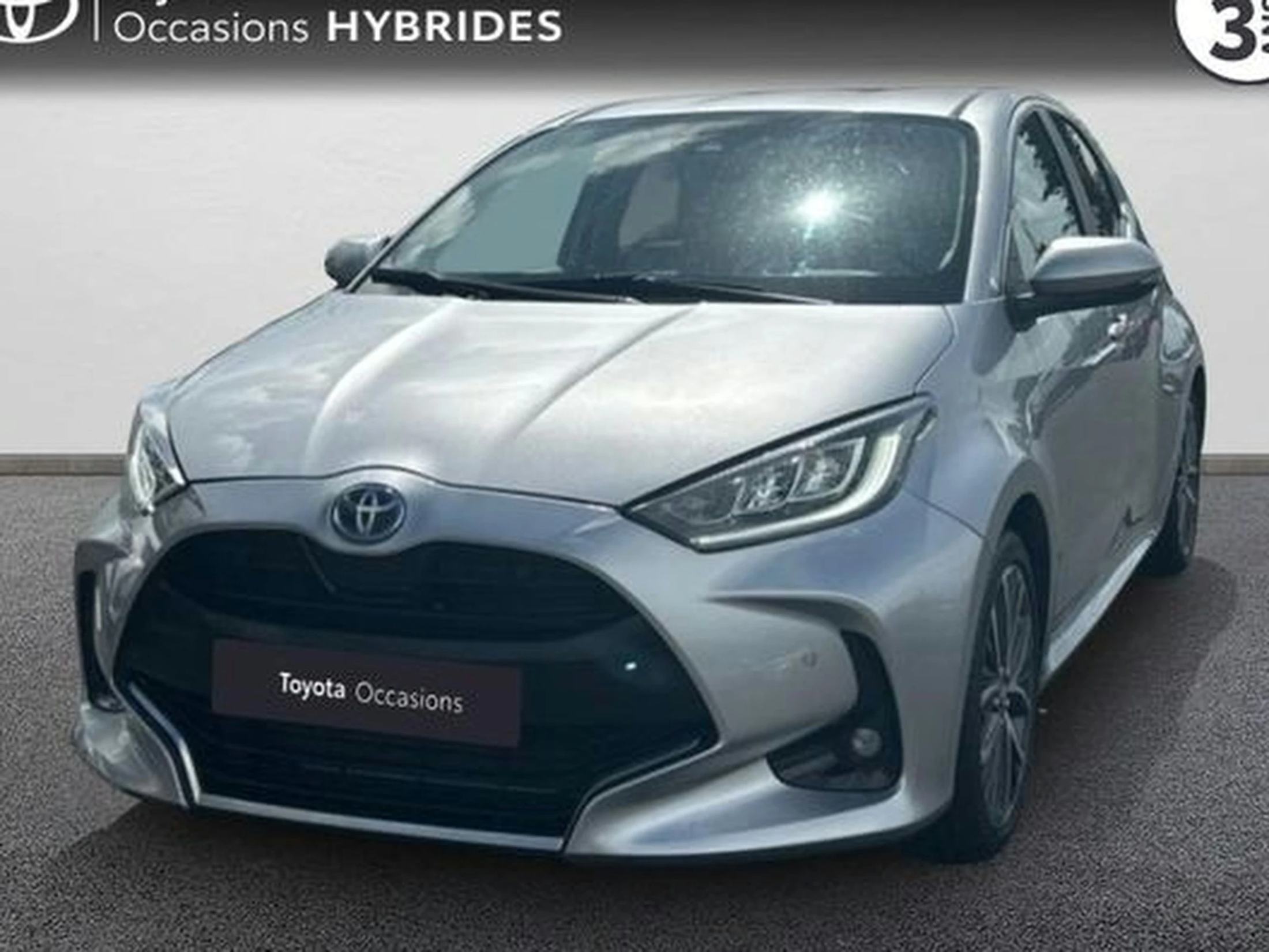 Toyota Yaris 116h Iconic 5p MY22