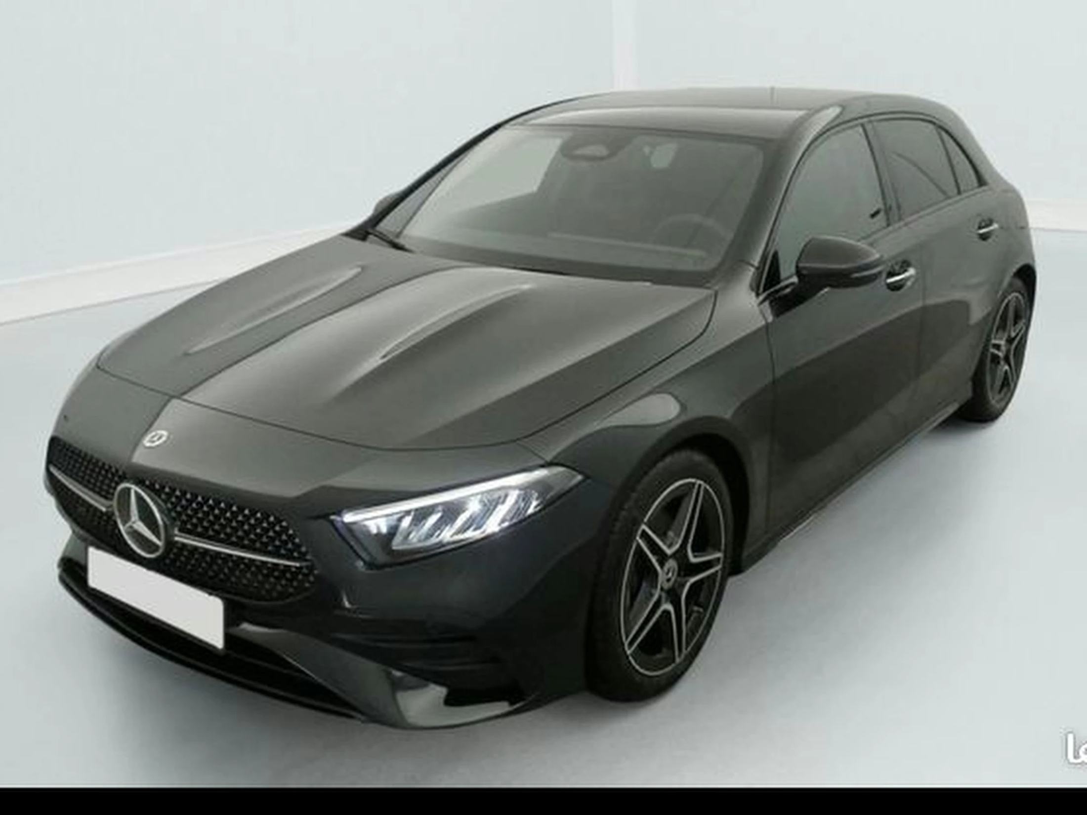 Mercedes-Benz - CLASSE A 200 d 8G-DCT AMG Line / 10 KM / - 19 % TARIF CATALOGUE