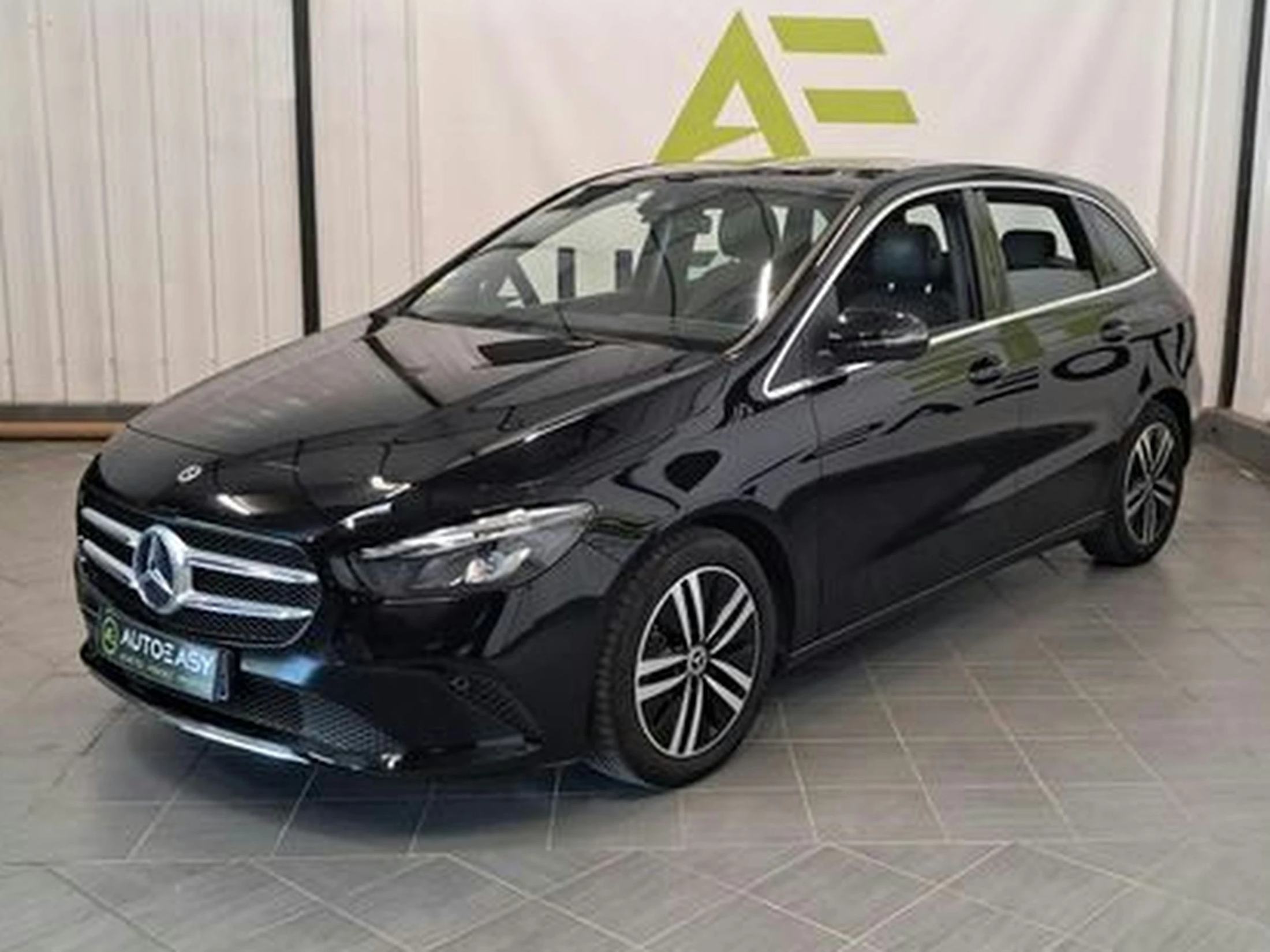 Mercedes Classe B 180 d 2.0 8G-DCT Business Line Edition - TOIT PANO CAMERA - SUIVI ENTRETIEN -