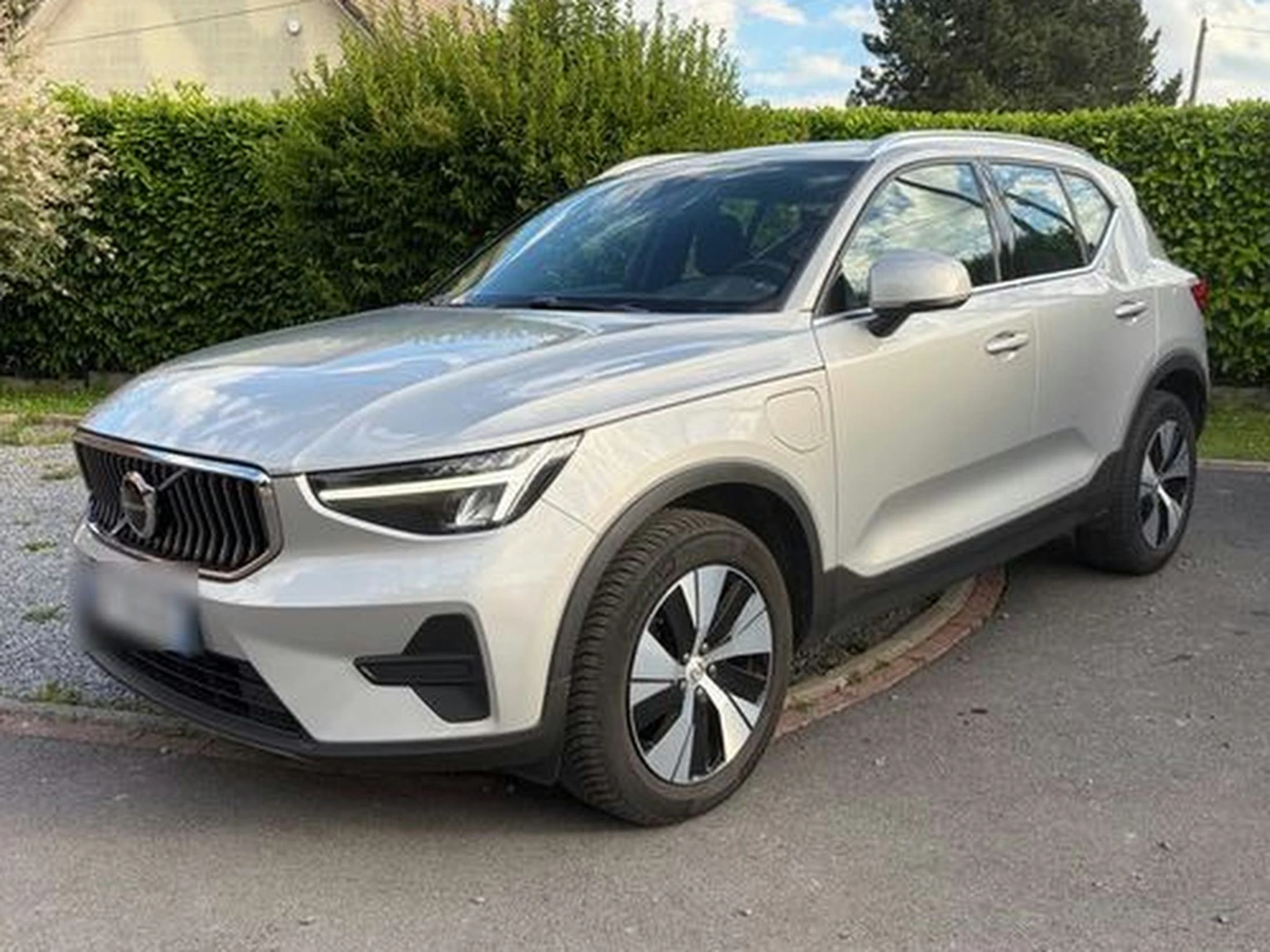 Volvo xc40 t4 recharge 211 ch start dct7 – hybride rechargeable – 2ème main