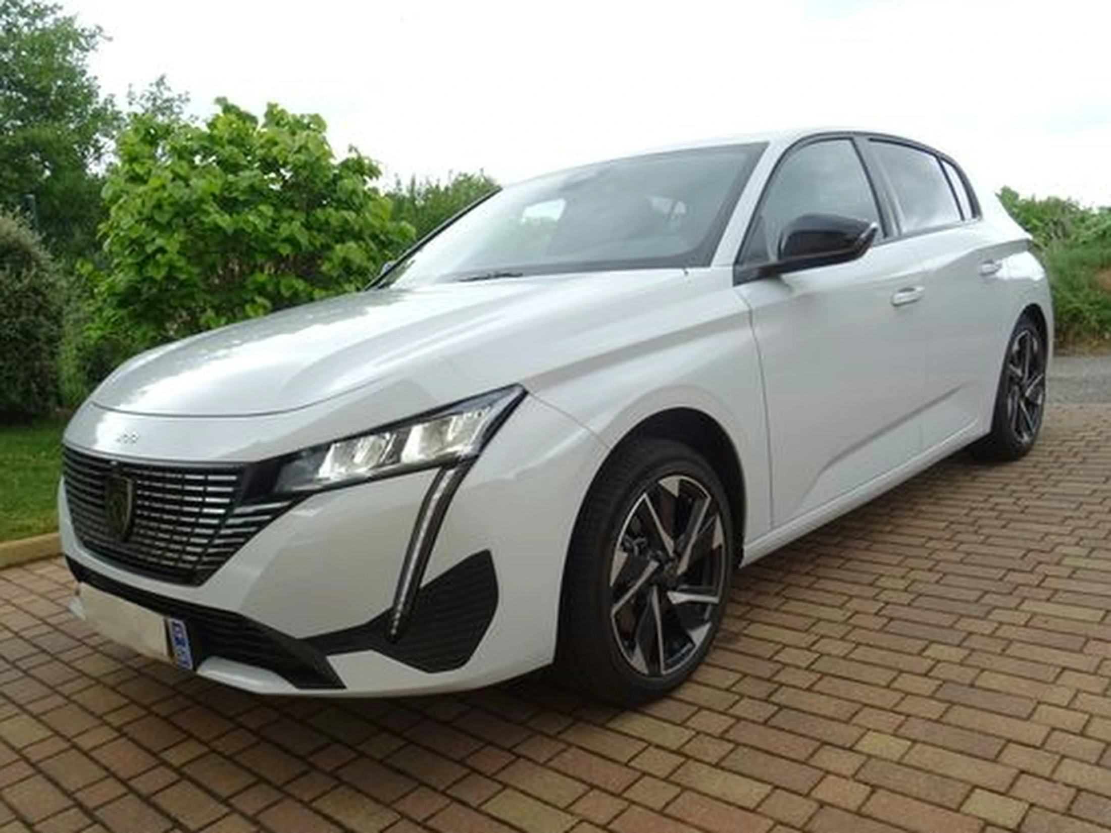 308 Allure hybride 136 cv boite automatique e-dsc6