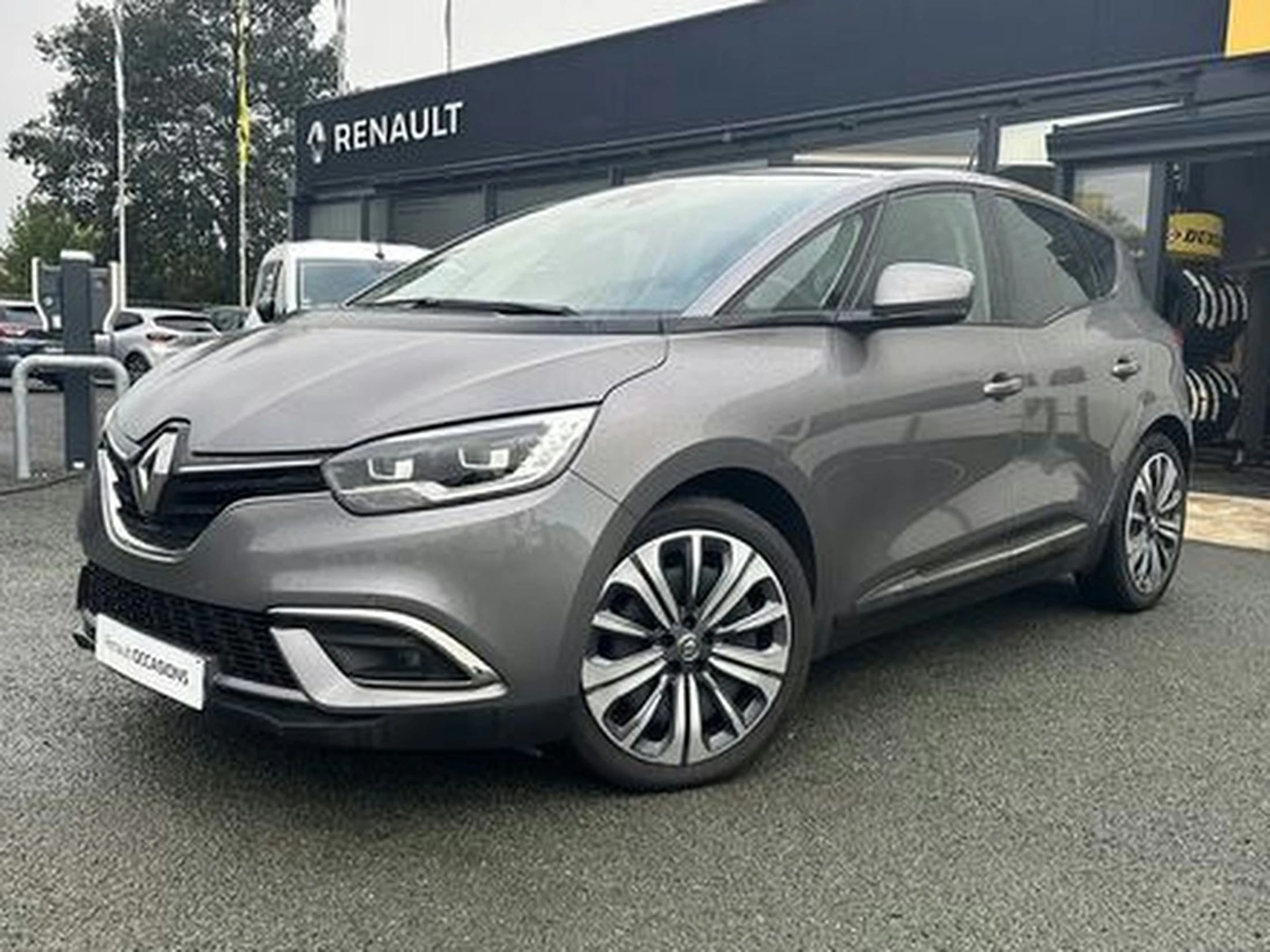 Renault Scénic IV BUSINESS TCE 140 EDC
