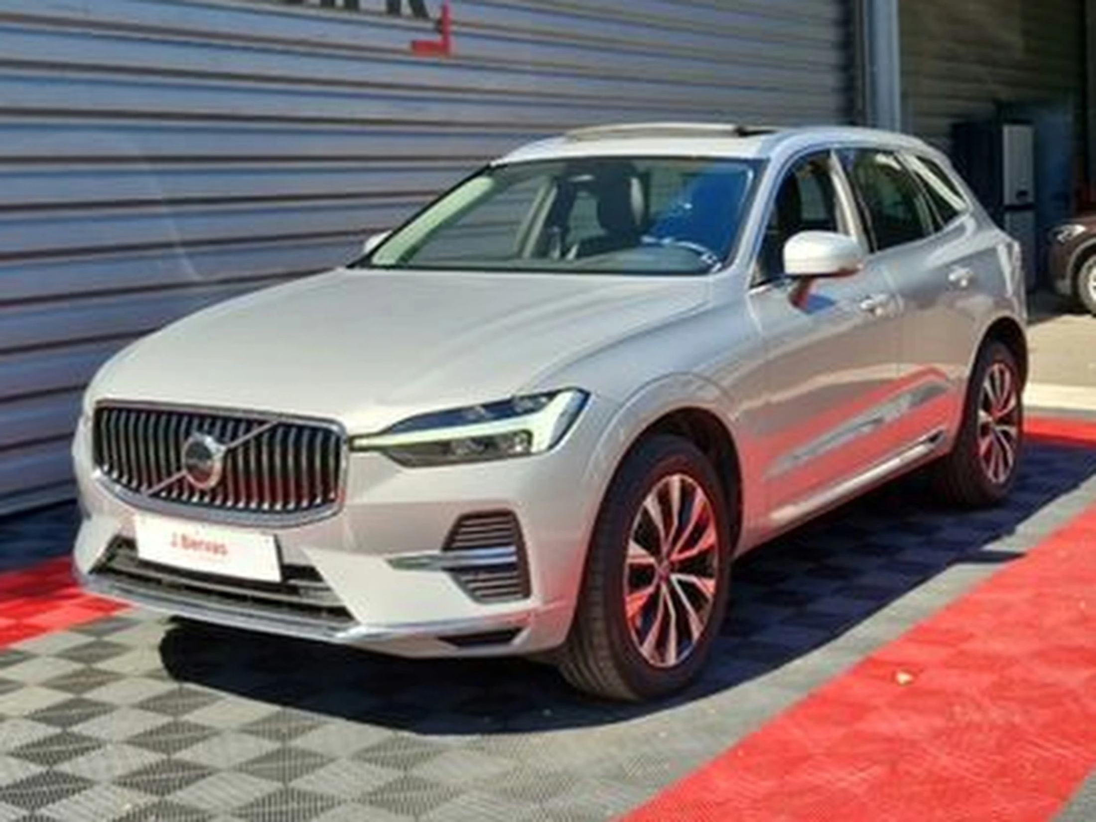Volvo XC60 B4 197 CH GEARTRONIC 8 PLUS STYLE DARK