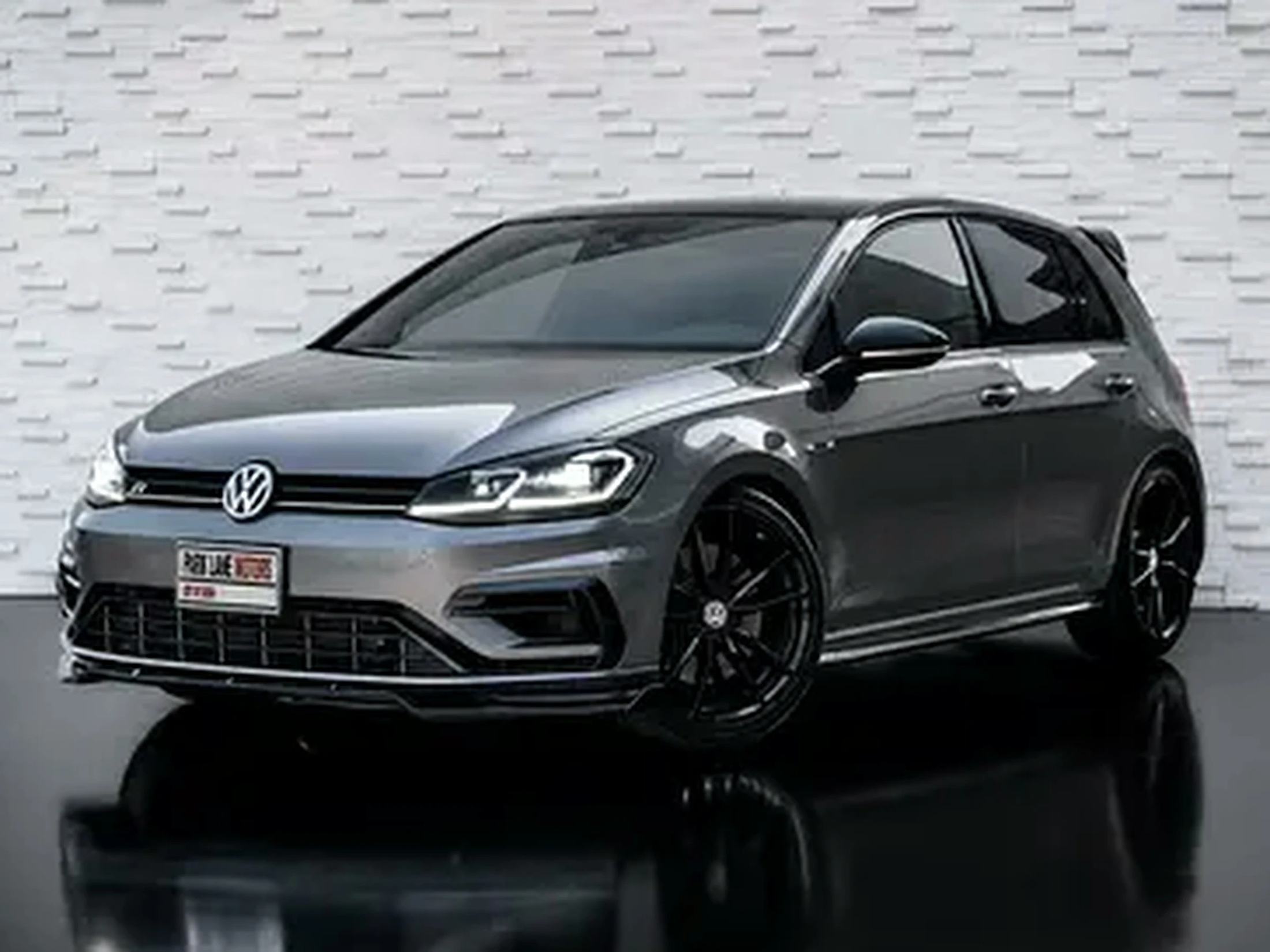 Volkswagen - Golf R - Base