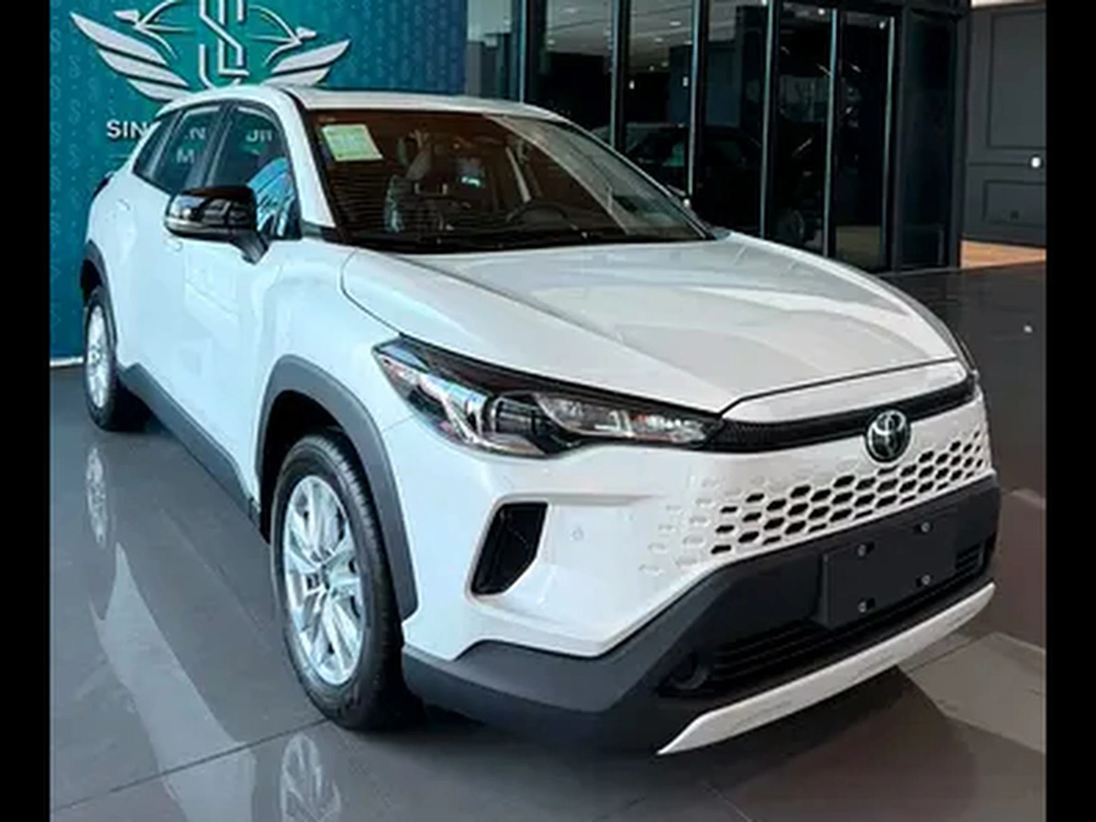Toyota - Corolla Cross - Other