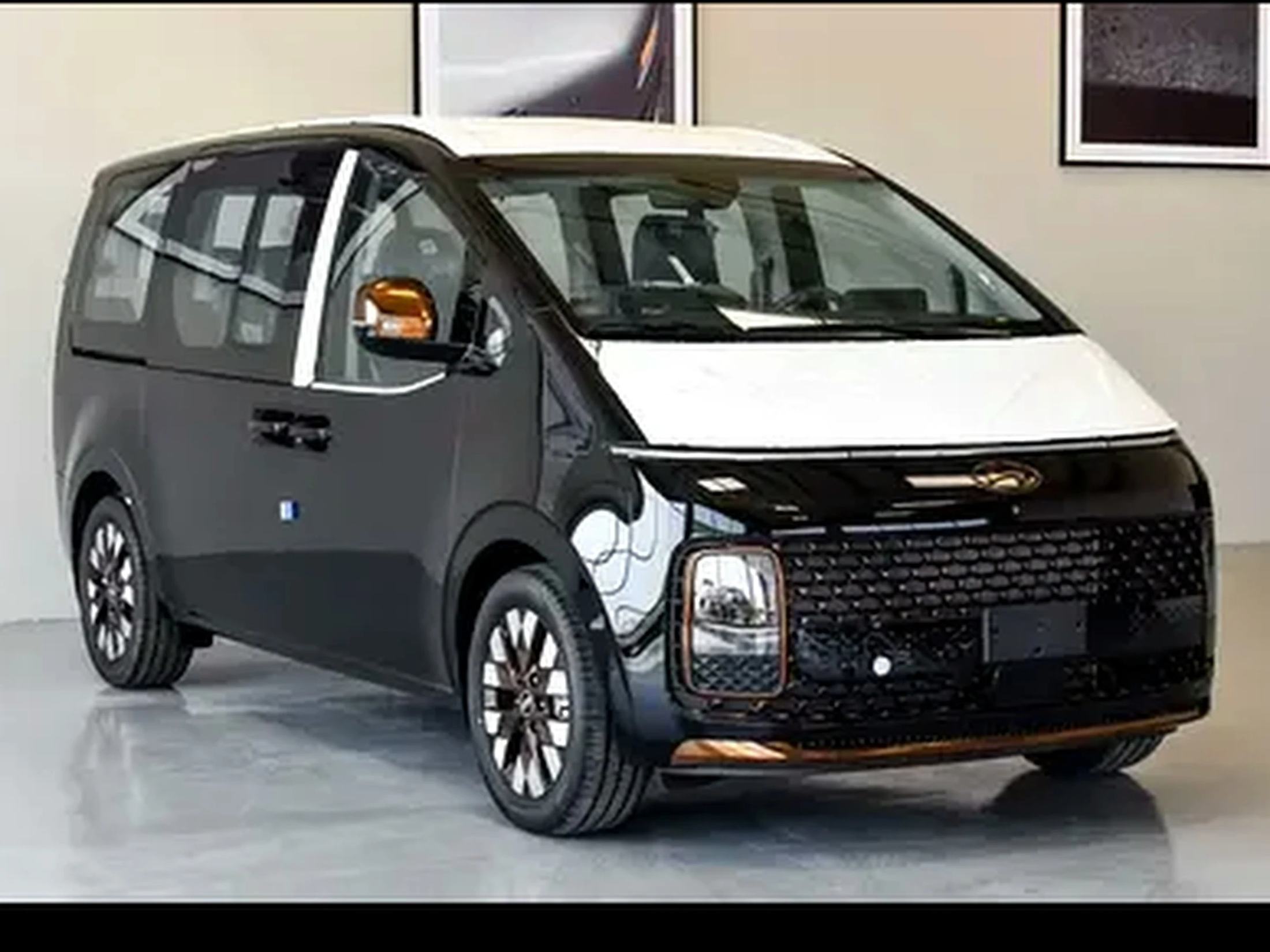 Hyundai - Staria - Luxury