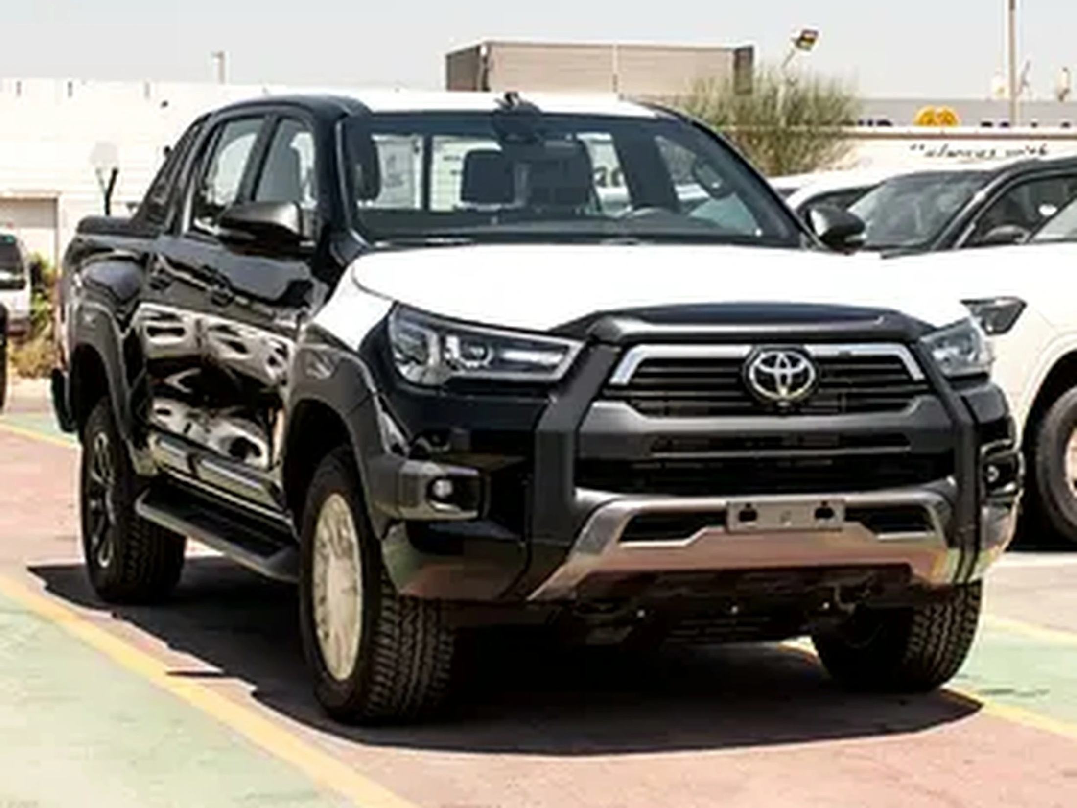 Toyota - Hilux - Adventure