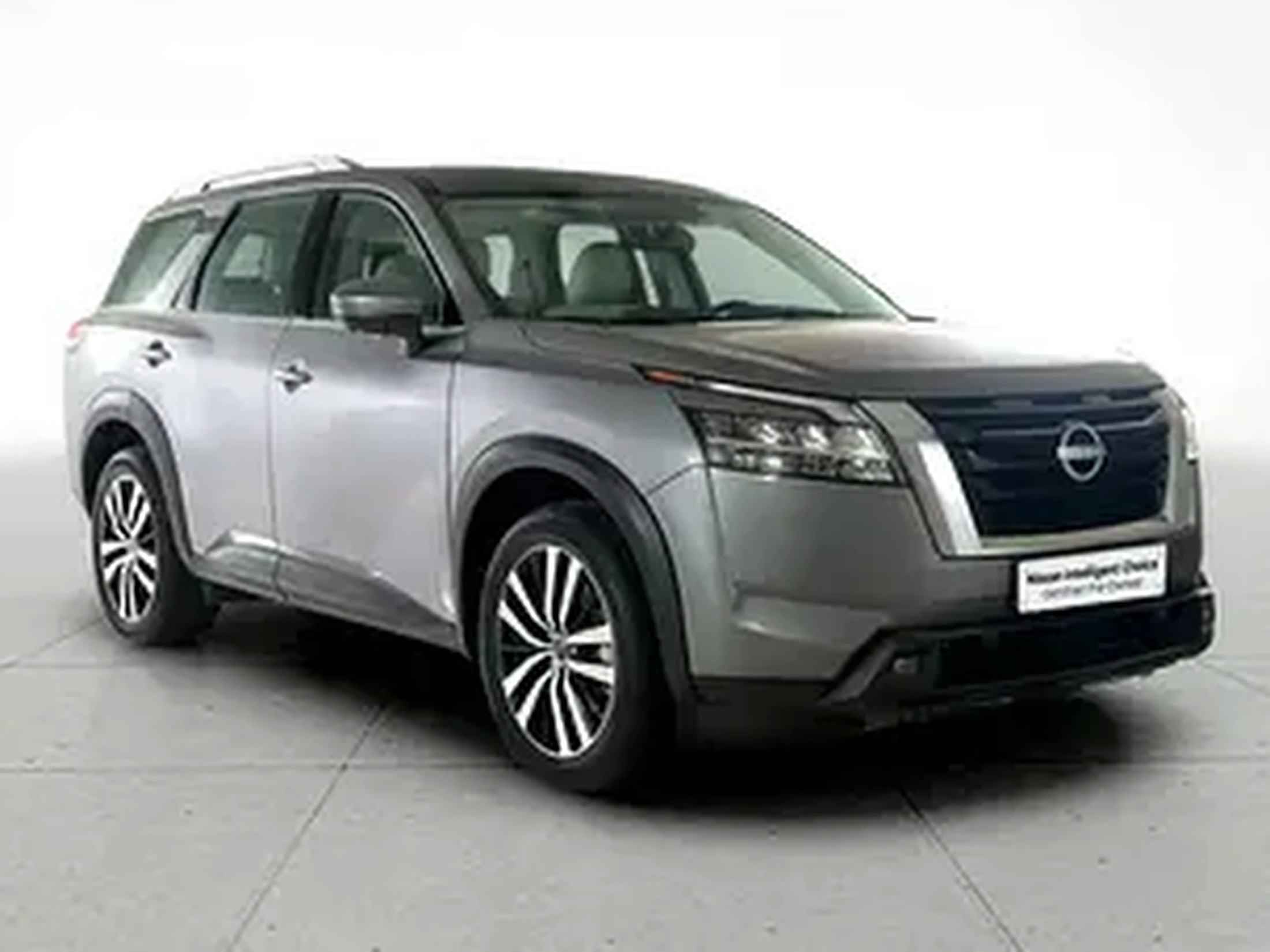 Nissan - Pathfinder - SV