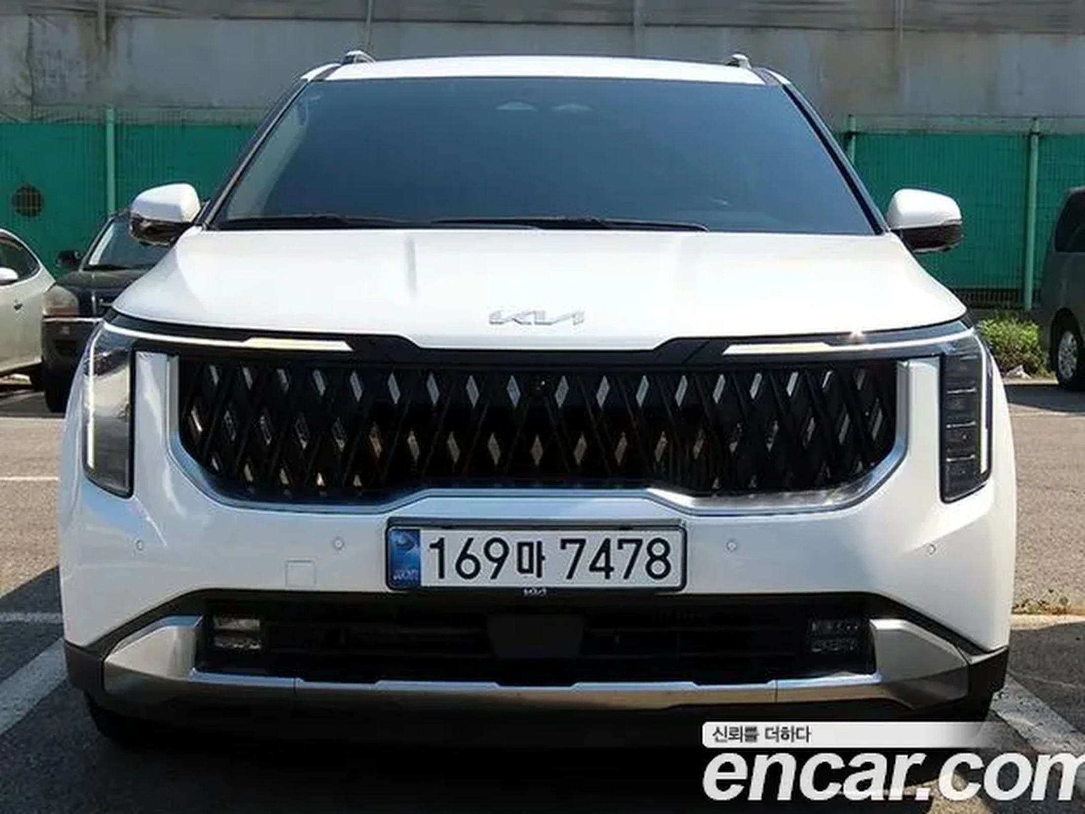 Kia New Carnival 4 Gen 2024 HEV 9-seat Noblesse