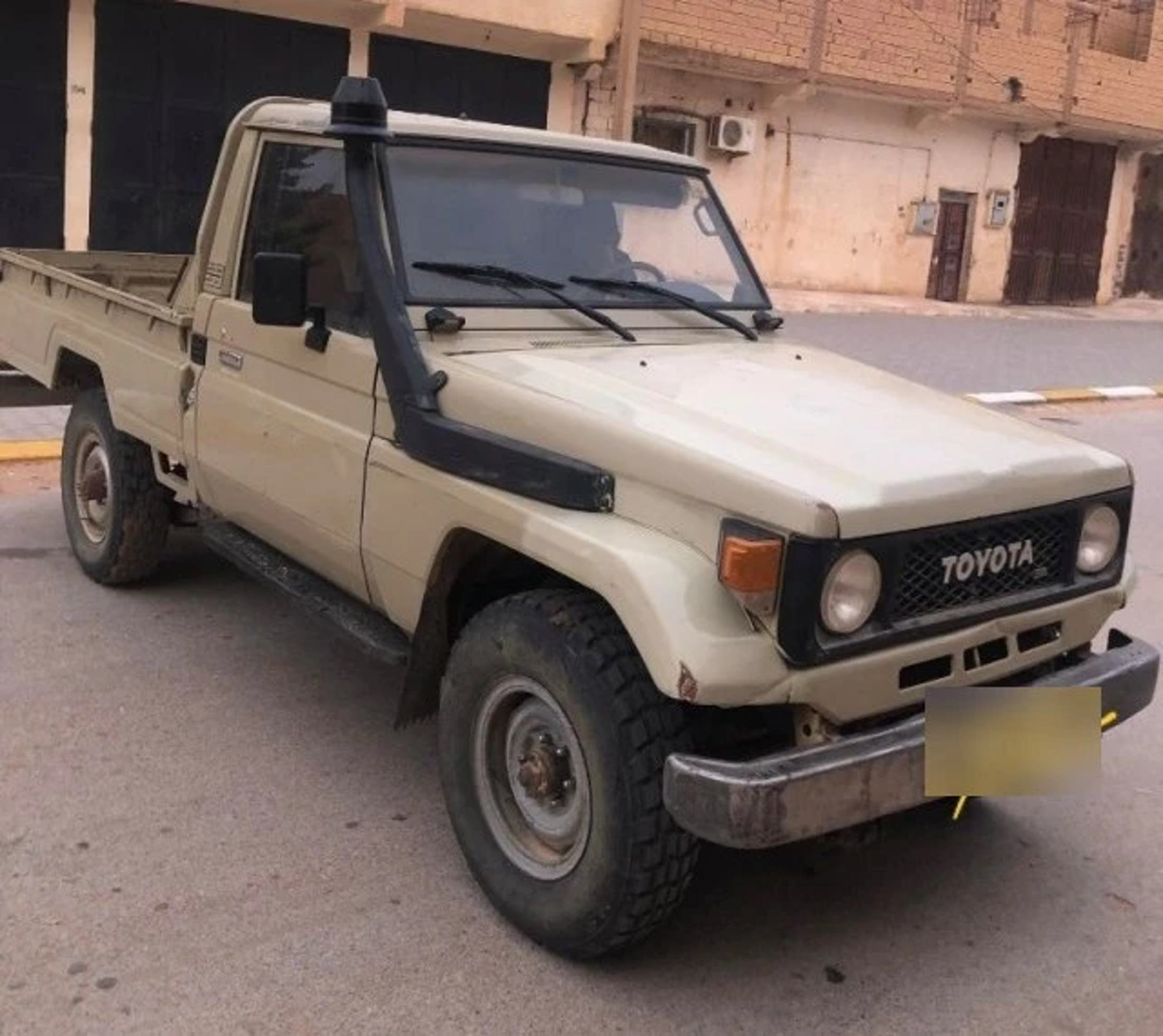 Toyota Land Cruiser 1